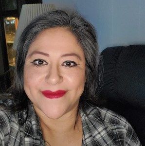 Meet your Posher, Lori